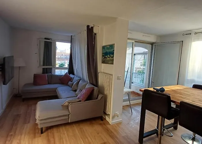 Chez Sofia T3 View Port Private Parking And Pool * Agde